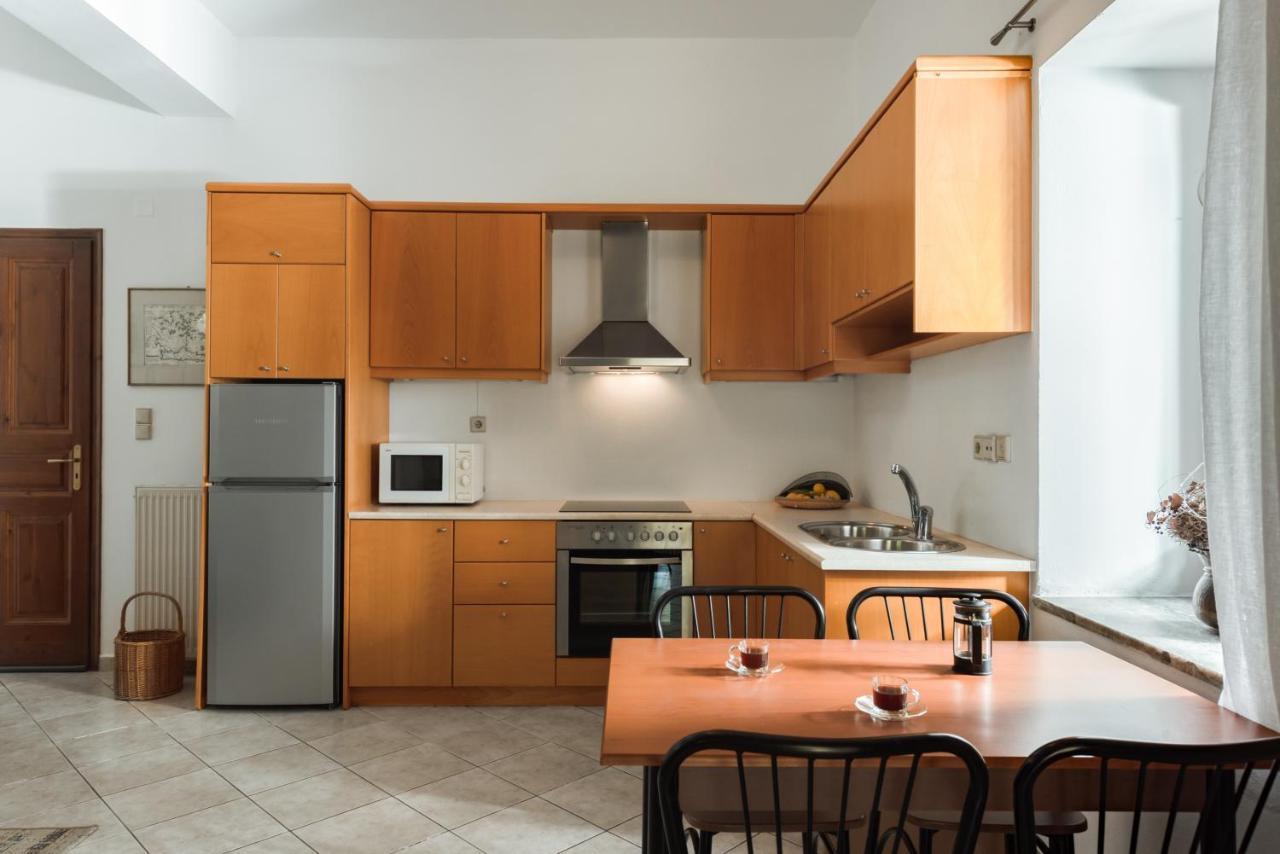Aura Traditional Apartment Prinés Екстериор снимка