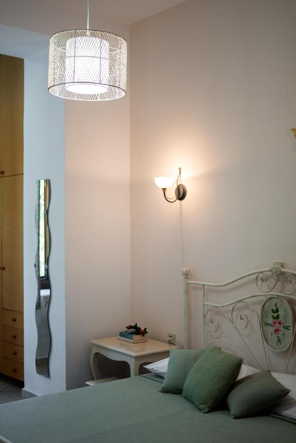 Aura Traditional Apartment Prinés Екстериор снимка