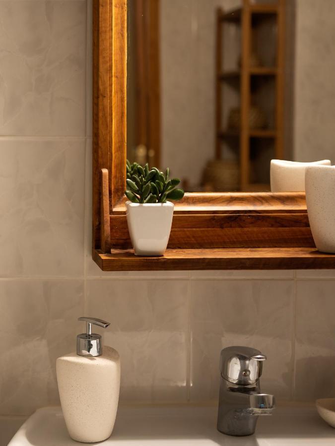 Aura Traditional Apartment Prinés Екстериор снимка