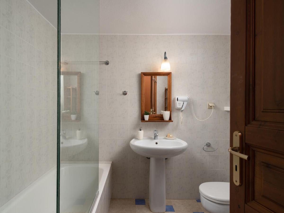 Aura Traditional Apartment Prinés Екстериор снимка